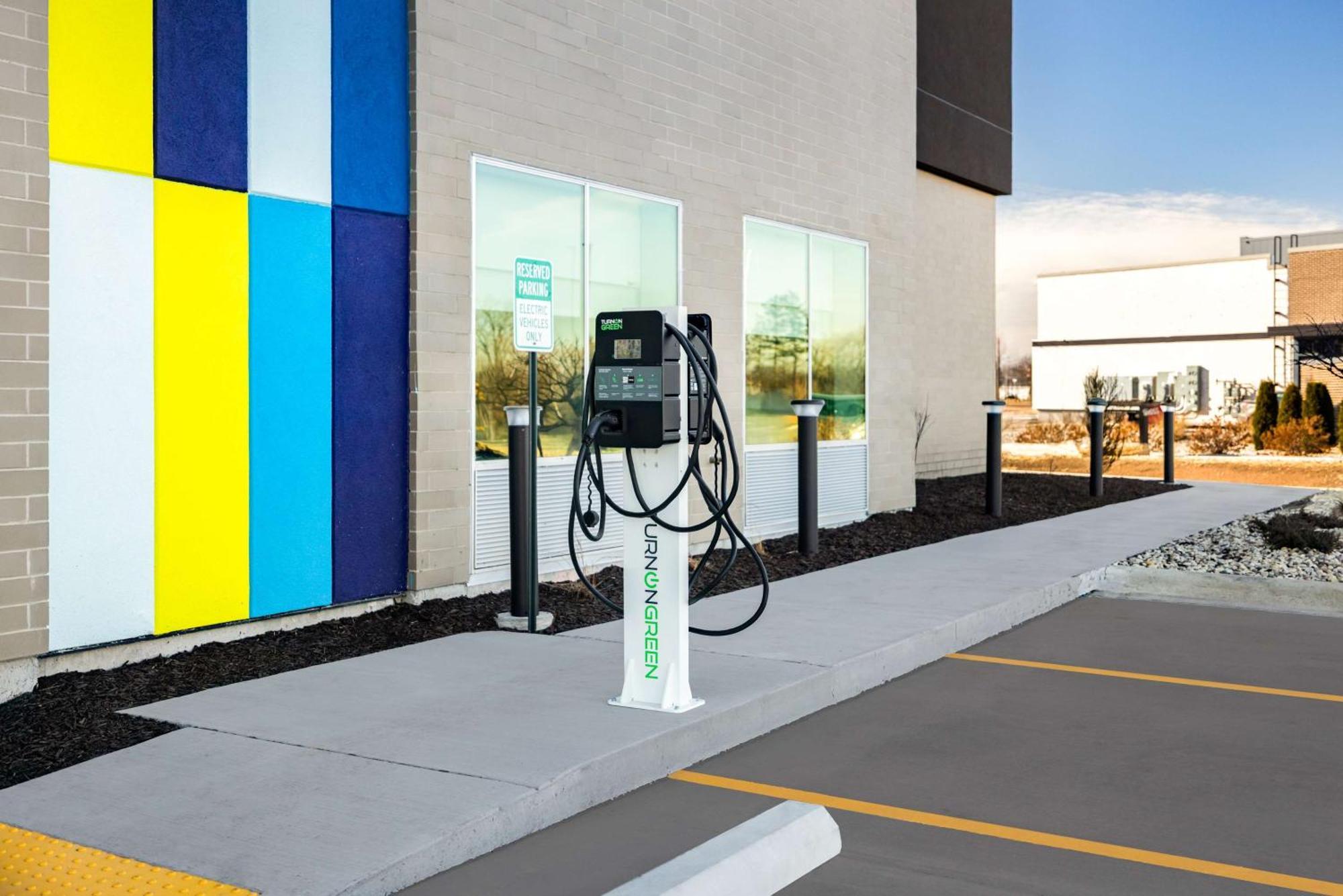 Tru By Hilton Oshkosh Hotel Exterior photo